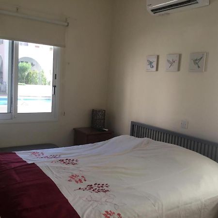 Appartement Limnos Gardens Paphos Bagian luar foto